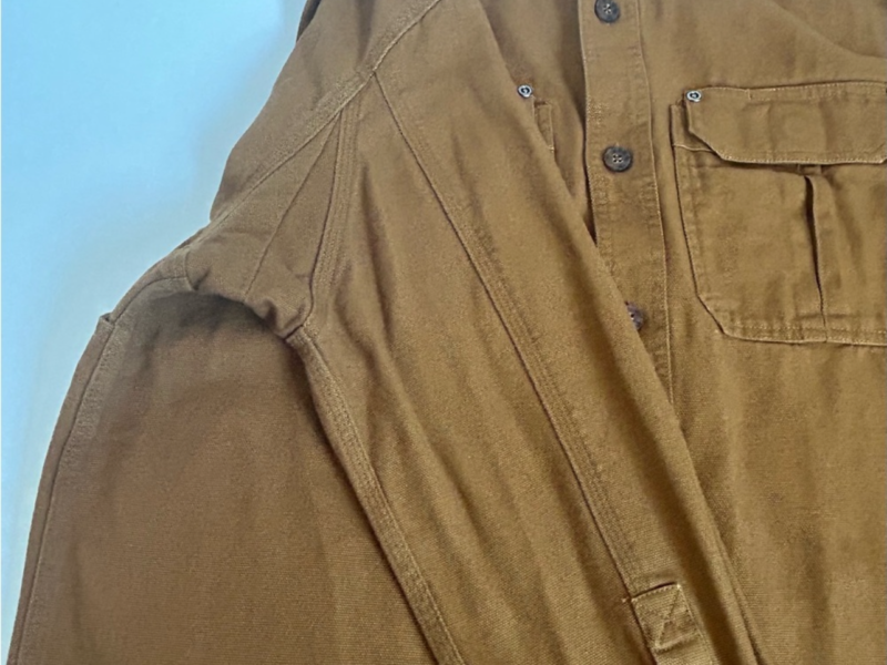 Duluth Trading Co Button down light jacket/ shirt M Relaxed fit Brown 100% cotton Has 2 front pockets with magnetic closure Has pen hole on L