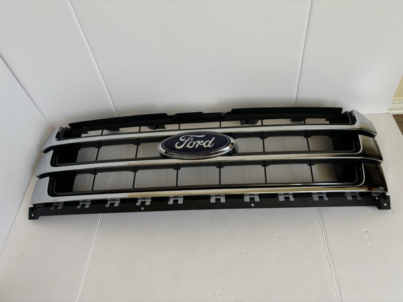 Ford Expedition Used front Grill -for mancave decor? Game room or shop?