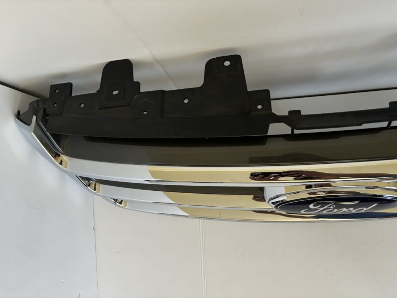 Ford Expedition Used front Grill -for mancave decor? Game room or shop?