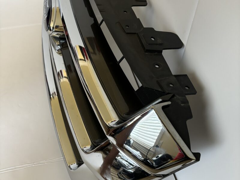 Ford Expedition Used front Grill -for mancave decor? Game room or shop?