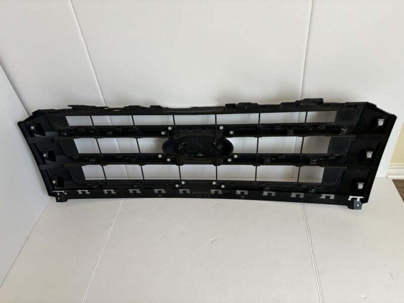 Ford Expedition Used front Grill -for mancave decor? Game room or shop?