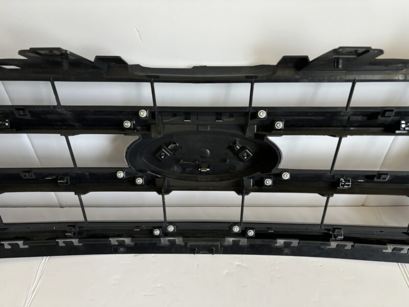 Ford Expedition Used front Grill -for mancave decor? Game room or shop?