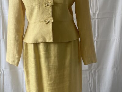 Preowned vintage Kay Unger New York Size 13 Yellow Linen Suit Dress