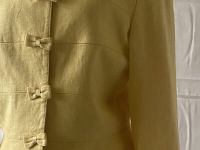 Preowned vintage Kay Unger New York Size 13 Yellow Linen Suit Dress