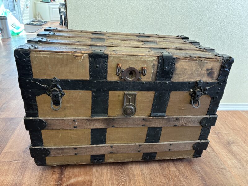 Antique Steamer Trunk 30" x 22" x 18"