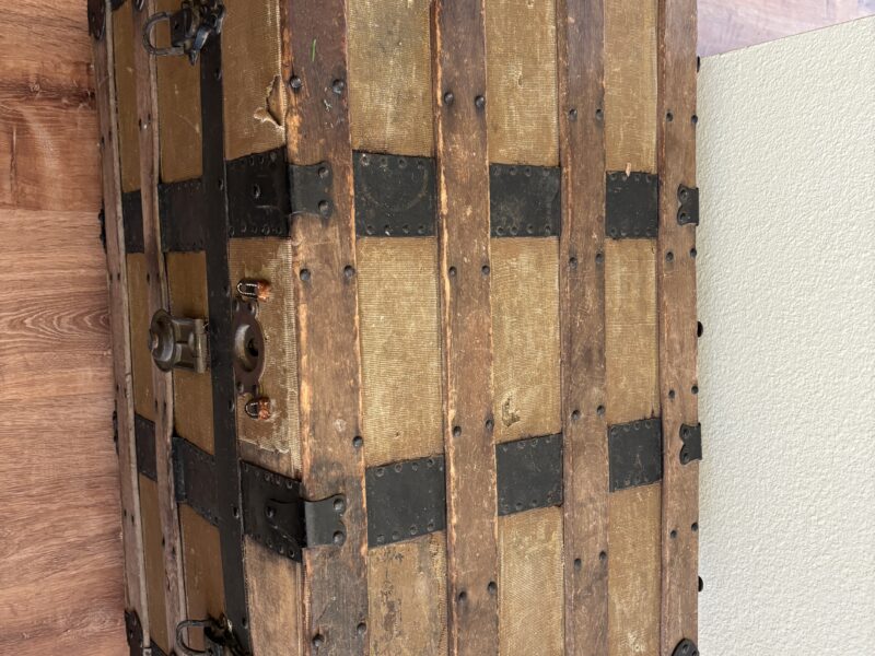Antique Steamer Trunk 30" x 22" x 18"