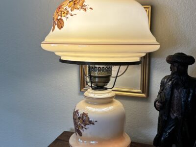 Vintage GWTW floral lamp electrified