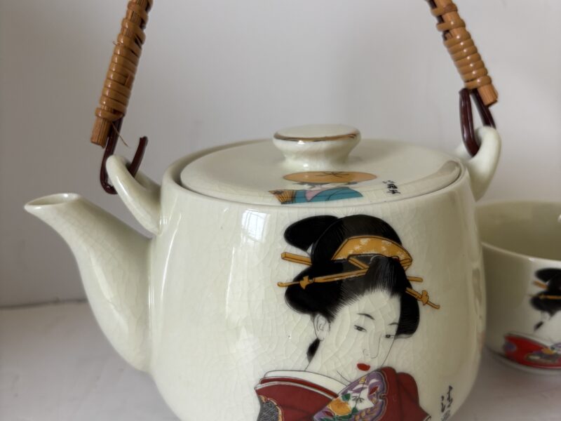 Porcelain Tea Set Japan - teapot and cups