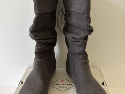 St. John's Bay Kellman boots women's sz 6.M BNIB