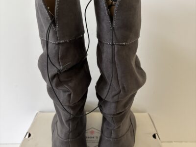 St. John's Bay Kellman boots women's sz 6.M BNIB