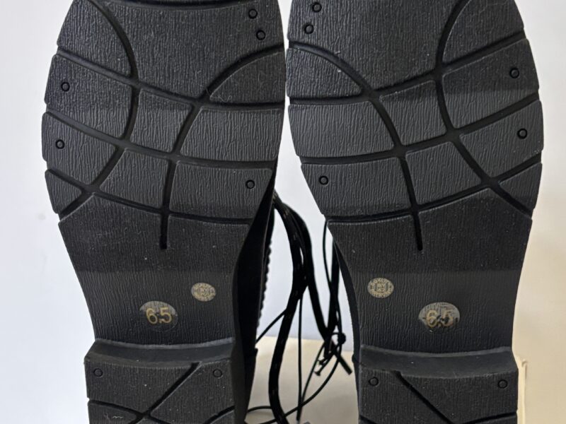 St. John's Bay Yumma Black Boits sz 6.5M Women