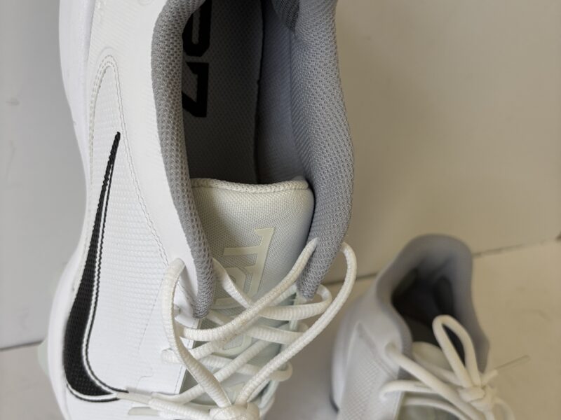 Nike Trout baseball Cleats white and Gray size 12