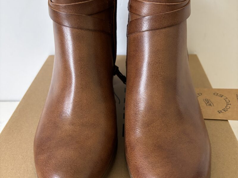 Frye and Co. Italia Cognac size 9.5M women's
