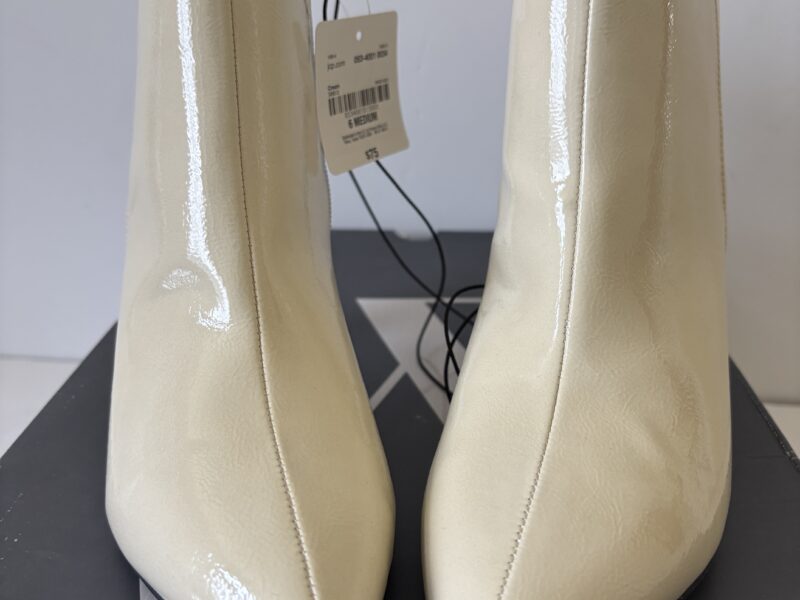 Worthington Marsten Cream size 6M heels memory foam