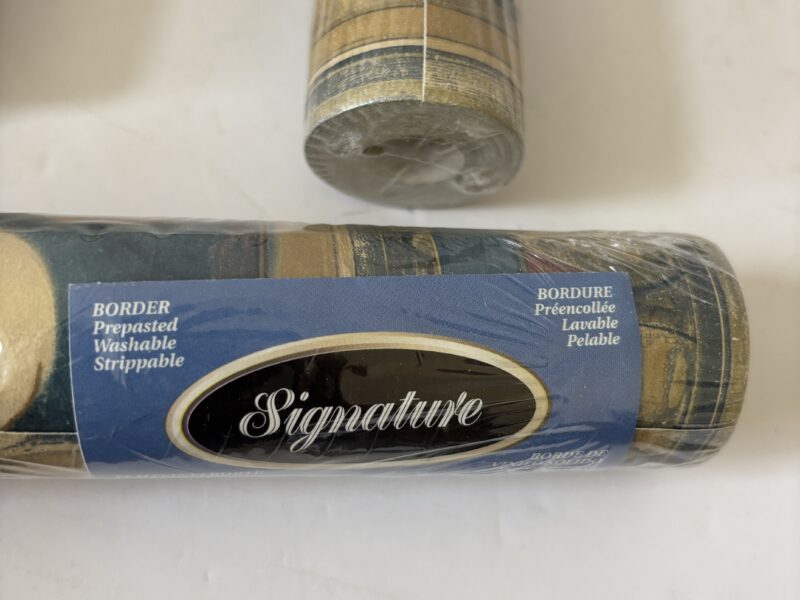 Retired Design Signature Wallpaper border 5 yards 10" wide