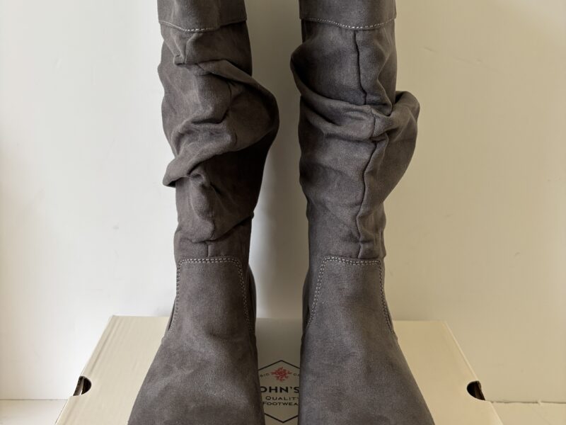 St. John's Bay Kimble Grey Boots women's sz 7.5M