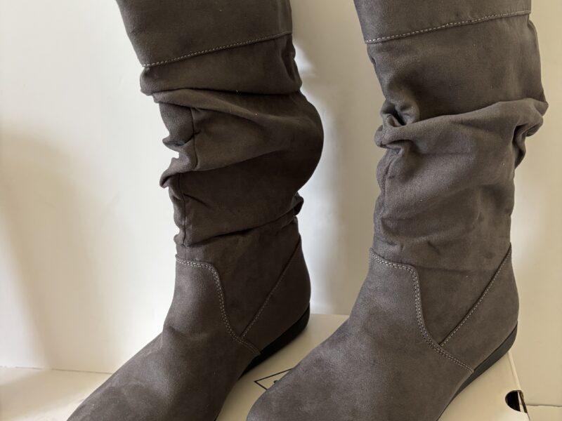 St. John's Bay Kimble Grey Boots women's sz 7.5M