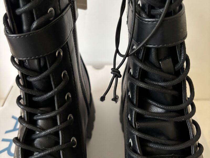 Arizona Fox Black Boots size 6.5M women's