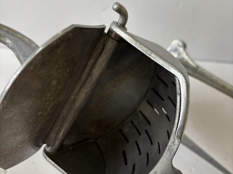 Vintage Wear-Ever Aluminum lemon orange Juicer