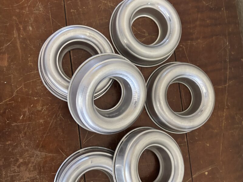 Lot of 6 aluminum doughnut molds