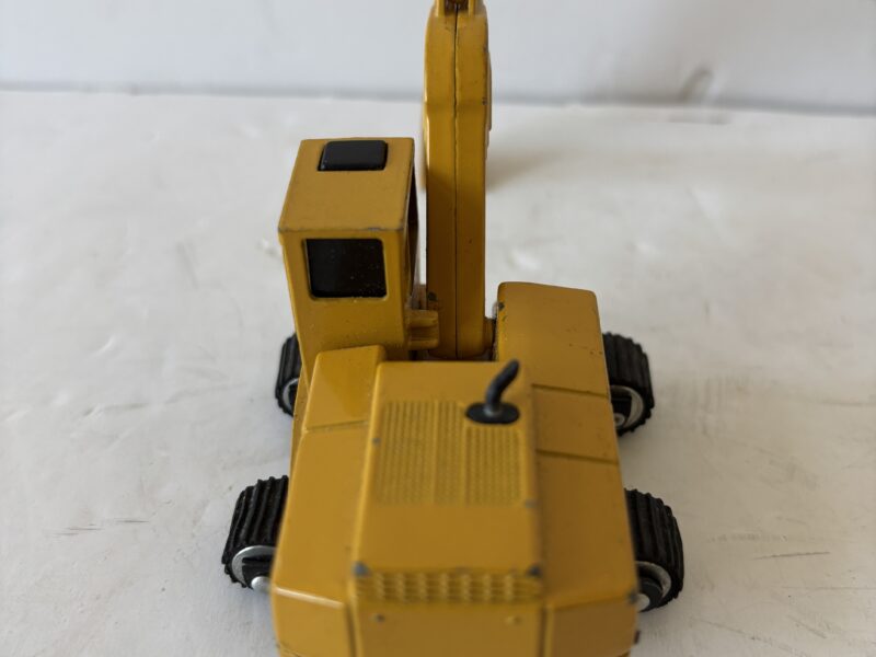 John Deere 690D LC Excavator diecast by ERTL