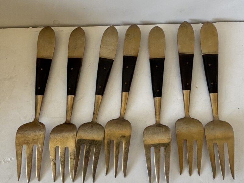 Lot of 7 Siam Siddharta forks brass and teakwood