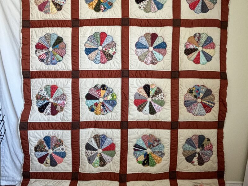 Quilt Dresden plates