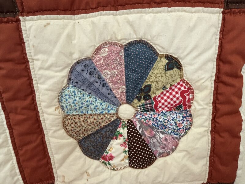 Quilt Dresden plates