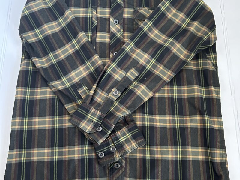 Preowned men Alaskan HeadGear by Duluth Trading Co. long sleeve plaid shirt M