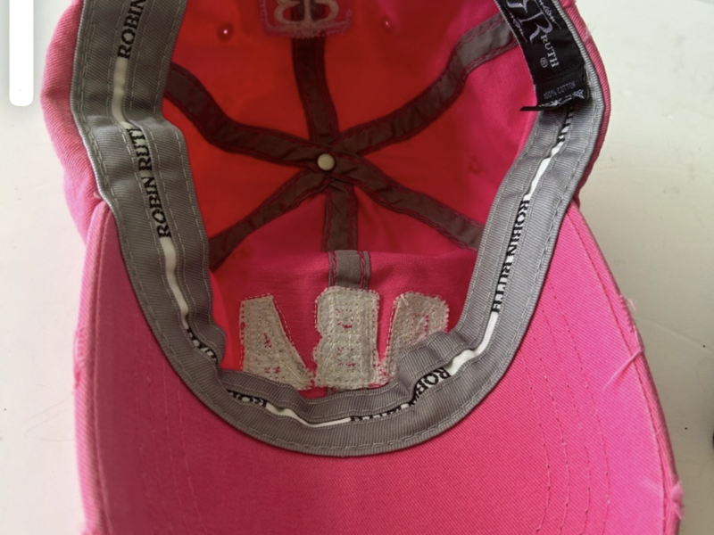 Robin Ruth OBA hat Adjusta
