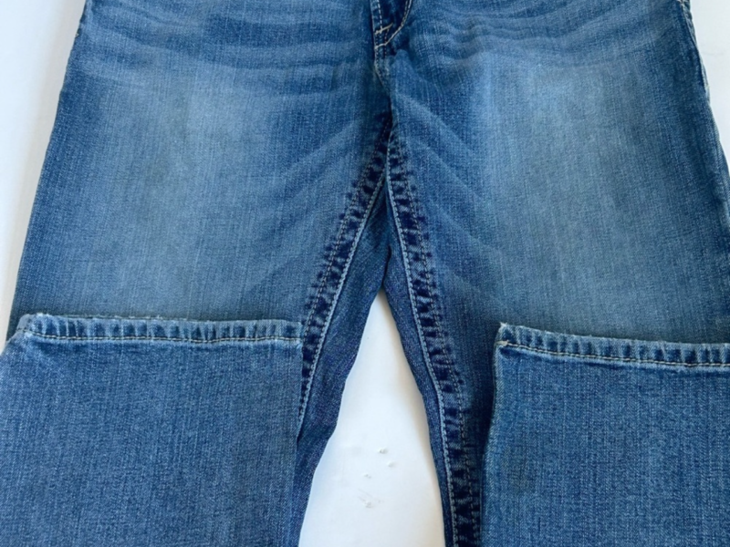 Ariat men relaxed straight leg denim pants 33/32