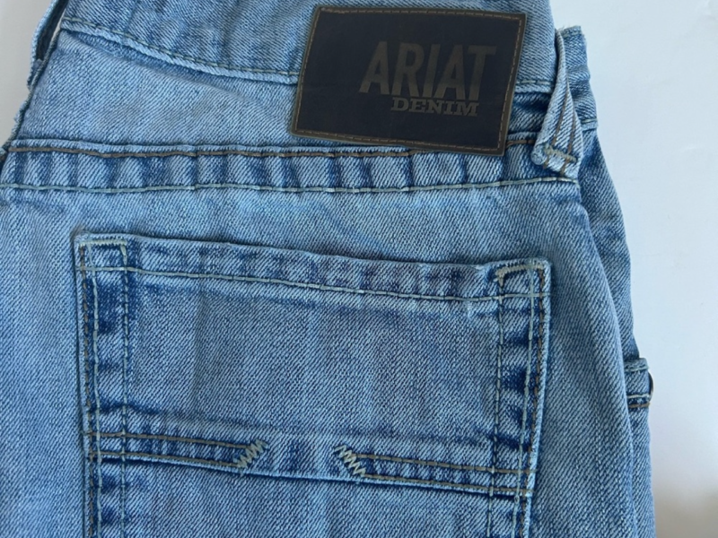 Ariat Vintage Straight Leg men denim jeans 32/32