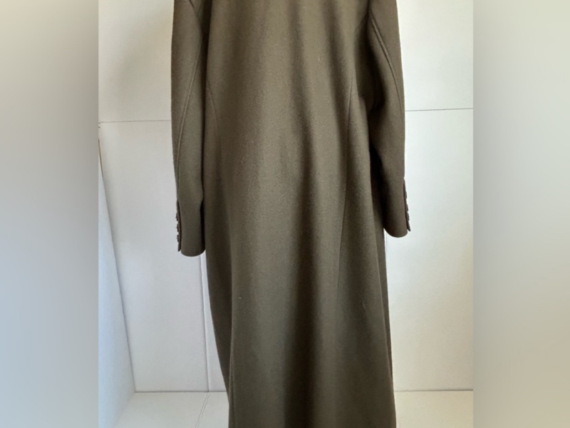 Vintage Silhouttes Women long coat 26 W Made in USA Olive green i