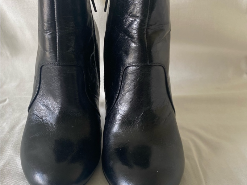 Preowned Nine West ankle boots 6 1/2M