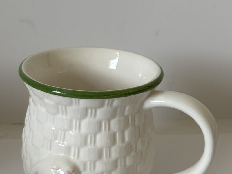 Avon vintage Easter Bunny Rabbit collector's mug