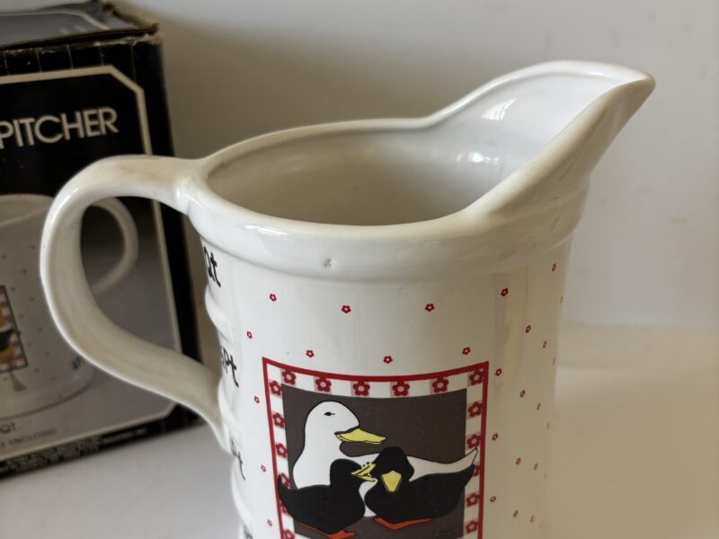Ceramic Country Pitcher 1 quart measuring cup
