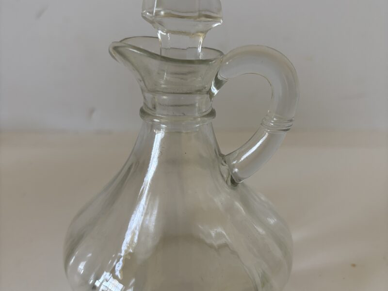 Glass cruet