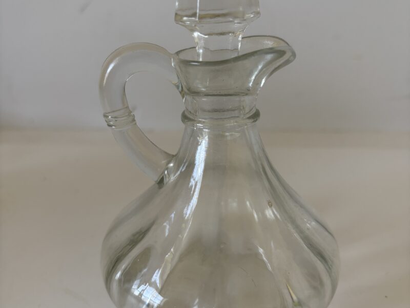Glass cruet