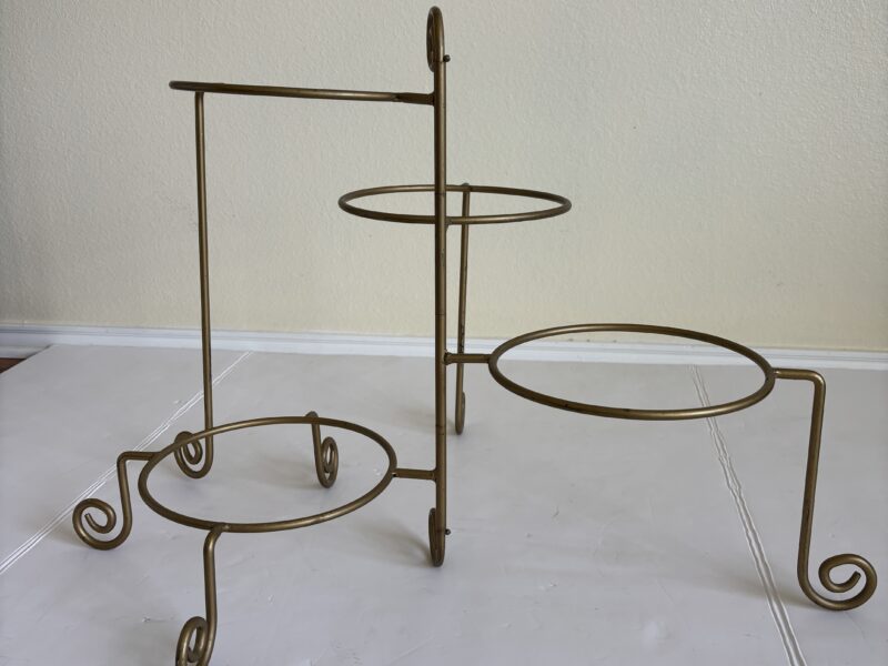 Swivel 4-tier plate display or potted plant stand