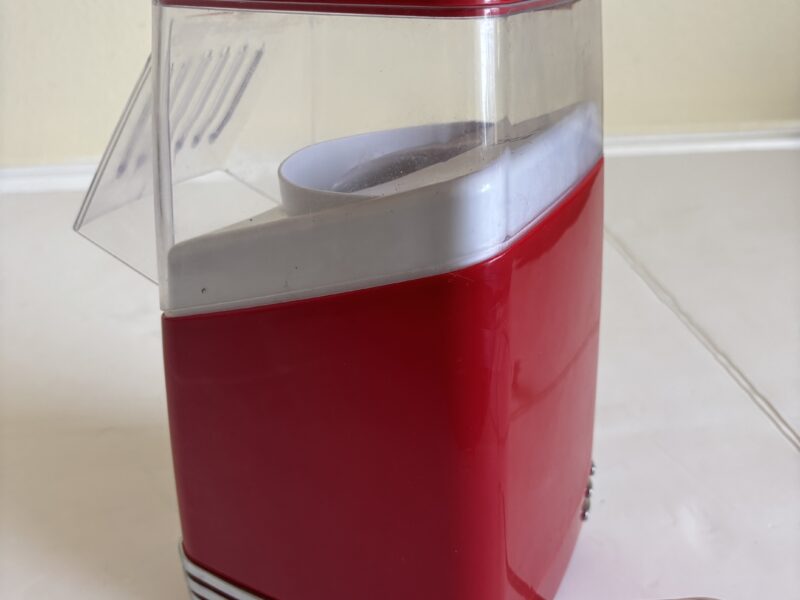 Popcorn maker popper by Nostalgia red color