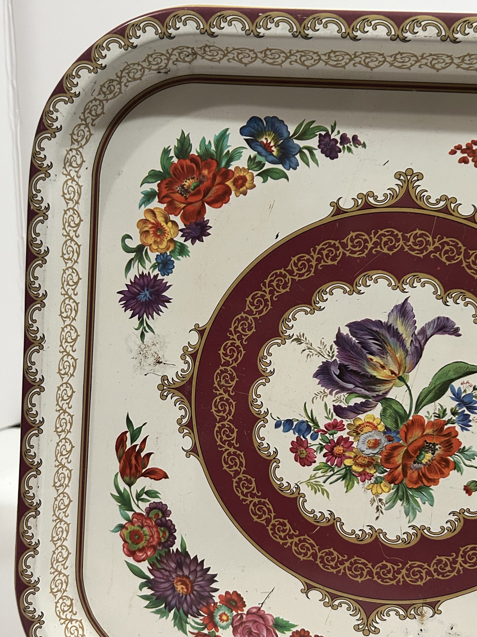 Vintage decorative tin by Daher made in England