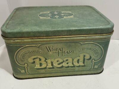 Large vintage tin bread box /decor