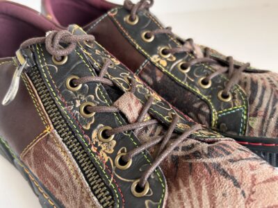 L'ATISTE Brown and Black Leather Sneakers with Distinctive Design 8.5