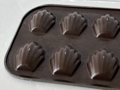 Madeline Seashell shaped cookie or candy mold 20-cavity mold