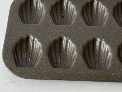 Madeline Seashell shaped cookie or candy mold 20-cavity mold