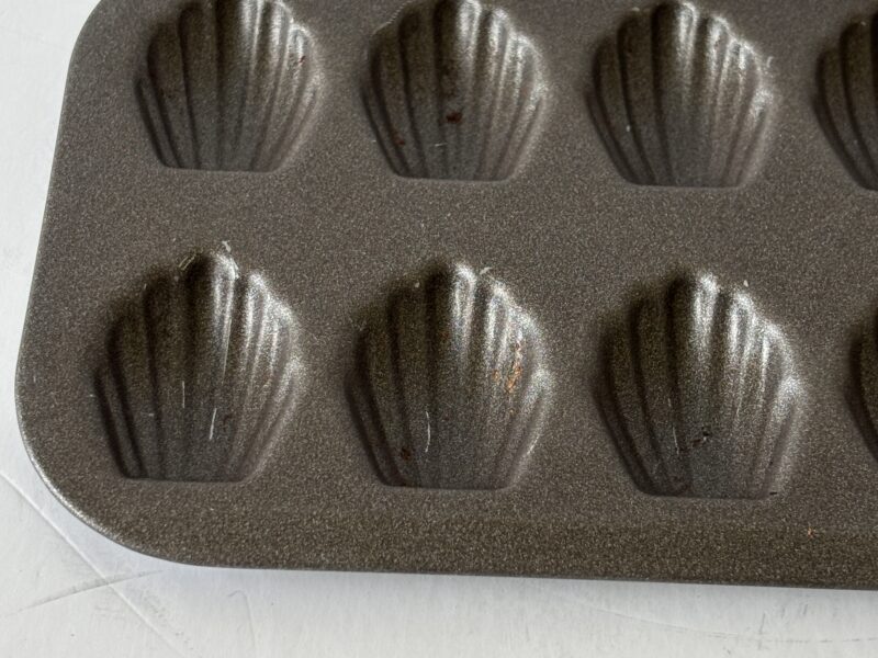 Madeline Seashell shaped cookie or candy mold 20-cavity mold