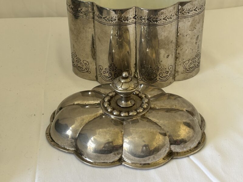 Vintage Silverplate Godinger oval trinket or jewelry box with lid