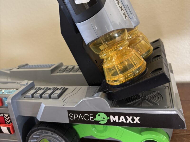 Space Rocket and launcher Voice and light action