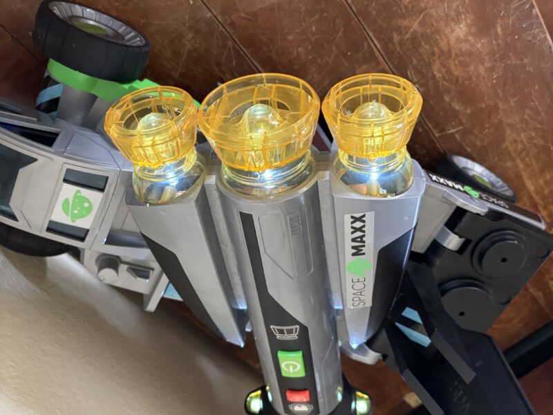 Space Rocket and launcher Voice and light action