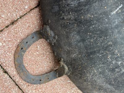 Heavy iron Western Cowboy 24" Wok or Pan with Horseshoe Handles